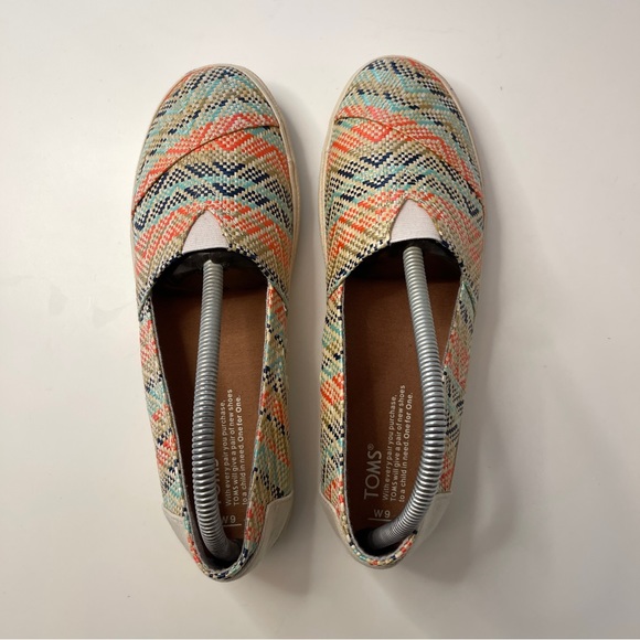 TOMS Multi Colored Woven Fabric - Aztec Print - Flats Slip On Shoes - Women’s 9 - Picture 2 of 9